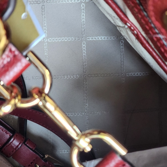 NWT MICHAEL KORS Bedford Legacy Large convertable tote bag - Picture 9 of 14